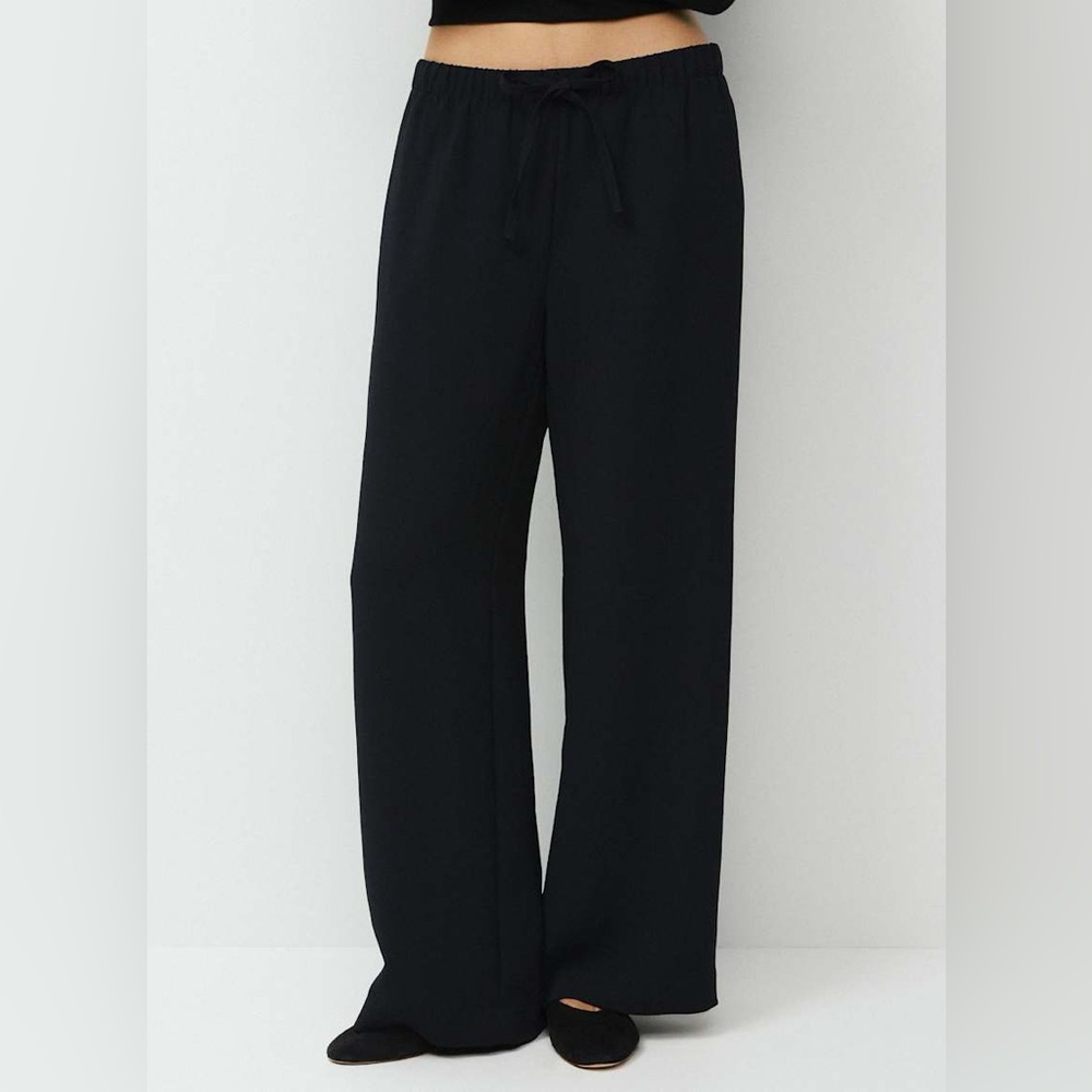 NEW Aritzia The Lodge Pant Crepette, Size S, $138